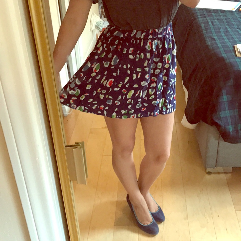 Oooperative geometric skirt w/pockets